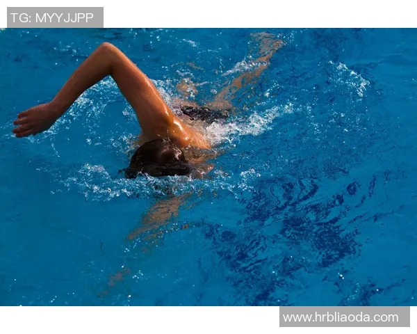 蝶泳技术解析与训练方法创新：提升速度与技巧的综合指南